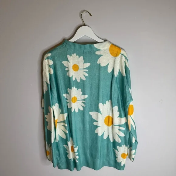 NWT | C+D+M Teal Floral Sweater | Size Large - Picture 5 of 6